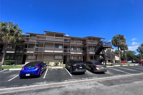 Apartamento en alquiler en Tampa, Florida, 2 dormitorios, 99.22 m2 № 1872925 - foto 1