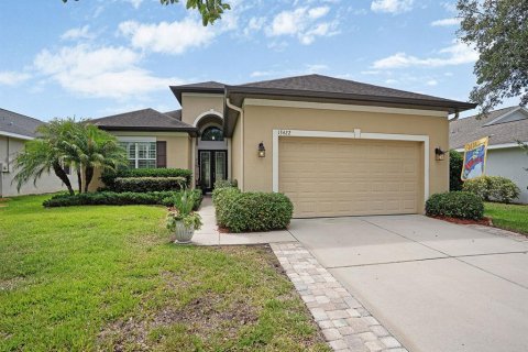 House in Hudson, Florida 3 bedrooms, 199.18 sq.m. № 2236398