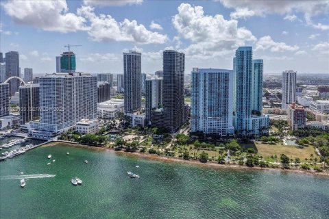 Condominio en venta en Miami, Florida, 2 dormitorios, 97.36 m2 № 1976568 - foto 28