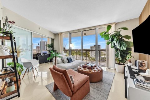 Condominio en venta en Miami, Florida, 2 dormitorios, 97.36 m2 № 1976568 - foto 9