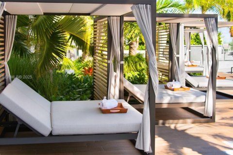 Copropriété à vendre à Bal Harbour, Floride: 3 chambres, 288.46 m2 № 1992600 - photo 26