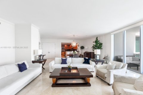 Copropriété à vendre à Bal Harbour, Floride: 3 chambres, 288.46 m2 № 1992600 - photo 4