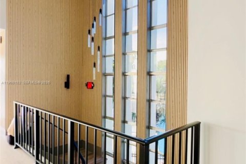 Condominio en venta en Hallandale Beach, Florida, 2 dormitorios, 112.41 m2 № 2027052 - foto 25