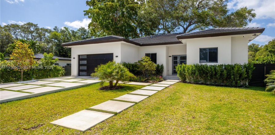 Villa ou maison à Biscayne Park, Floride 4 chambres, 163.69 m2 № 1996168