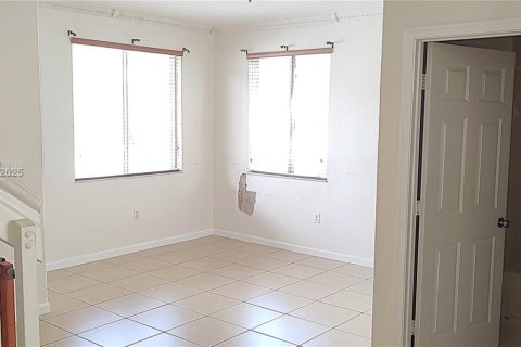 Touwnhouse à louer à Homestead, Floride: 3 chambres, 132.2 m2 № 1932423 - photo 3