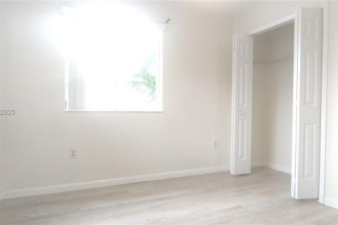 Touwnhouse à louer à Homestead, Floride: 3 chambres, 132.2 m2 № 1932423 - photo 18