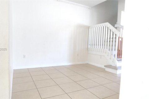 Touwnhouse à louer à Homestead, Floride: 3 chambres, 132.2 m2 № 1932423 - photo 6