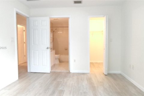 Touwnhouse à louer à Homestead, Floride: 3 chambres, 132.2 m2 № 1932423 - photo 14