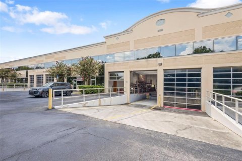 Propiedad comercial en venta en Orlando, Florida, 92.9 m2 № 1852510 - foto 21
