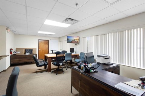 Propiedad comercial en venta en Orlando, Florida, 92.9 m2 № 1852510 - foto 3