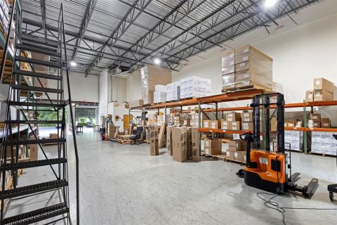 Propiedad comercial en venta en Orlando, Florida, 92.9 m2 № 1852510 - foto 11