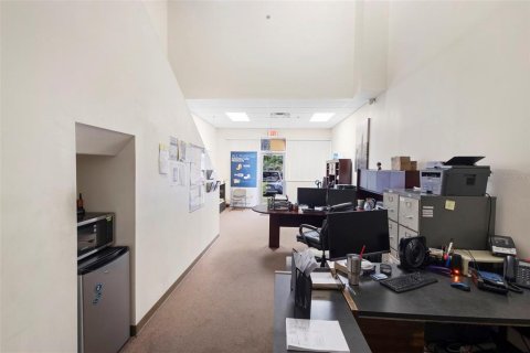 Propiedad comercial en venta en Orlando, Florida, 92.9 m2 № 1852510 - foto 12