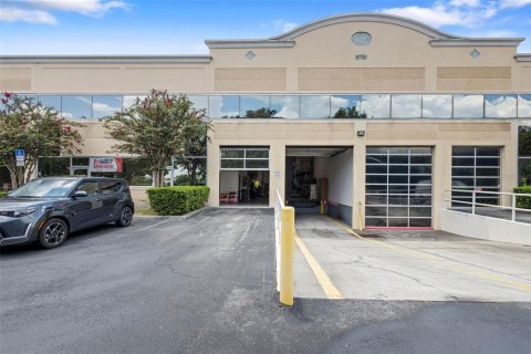 Propiedad comercial en venta en Orlando, Florida, 92.9 m2 № 1852510 - foto 18