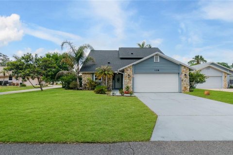 House in Daytona Beach, Florida 4 bedrooms, 193.14 sq.m. № 2201211