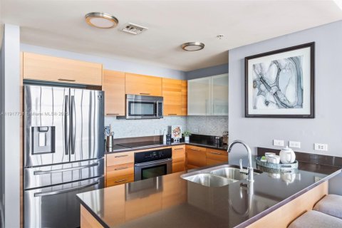 Copropriété à vendre à Miami, Floride: 2 chambres, 117.24 m2 № 1973623 - photo 6