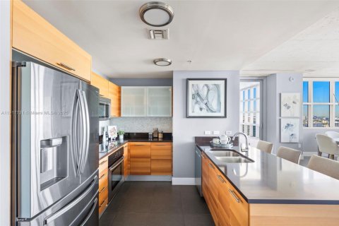 Copropriété à vendre à Miami, Floride: 2 chambres, 117.24 m2 № 1973623 - photo 4