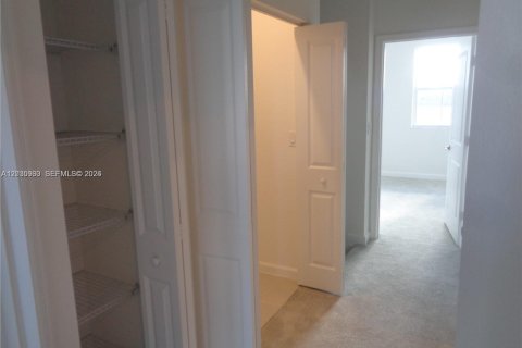 Adosado en alquiler en Homestead, Florida, 3 dormitorios, 132.94 m2 № 2084990 - foto 6