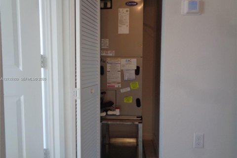 Adosado en alquiler en Homestead, Florida, 3 dormitorios, 132.94 m2 № 2084990 - foto 19