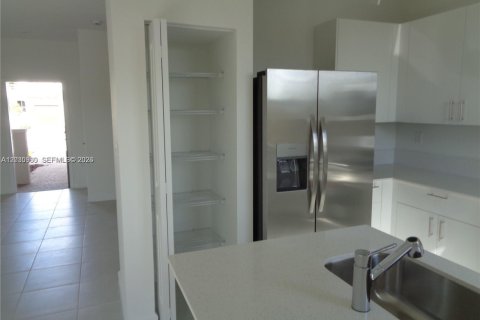 Adosado en alquiler en Homestead, Florida, 3 dormitorios, 132.94 m2 № 2084990 - foto 25