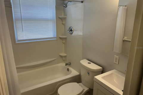 Casa en alquiler en Largo, Florida, 4 dormitorios, 97.55 m2 № 1904454 - foto 9