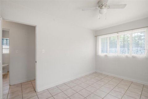 House in Sarasota, Florida 3 bedrooms, 80.64 sq.m. № 2302998 - photo 27