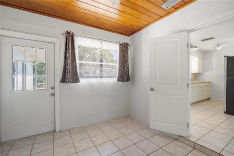 House in Sarasota, Florida 3 bedrooms, 80.64 sq.m. № 2302998 - photo 20