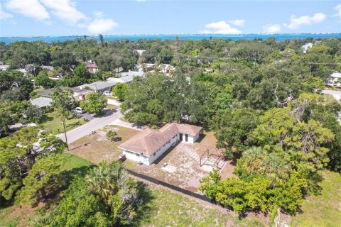 House in Sarasota, Florida 3 bedrooms, 80.64 sq.m. № 2302998 - photo 6