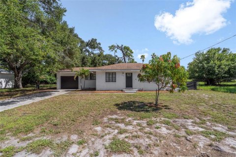 House in Sarasota, Florida 3 bedrooms, 80.64 sq.m. № 2302998 - photo 2