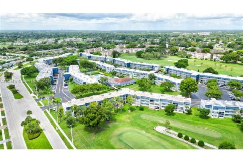Condo in Margate, Florida, 1 bedroom  № 1836039 - photo 2