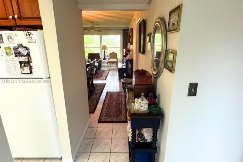 Condo in Margate, Florida, 1 bedroom  № 1836039 - photo 5
