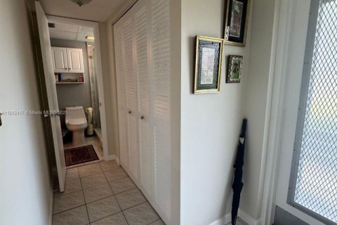 Condo in Margate, Florida, 1 bedroom  № 1836039 - photo 21