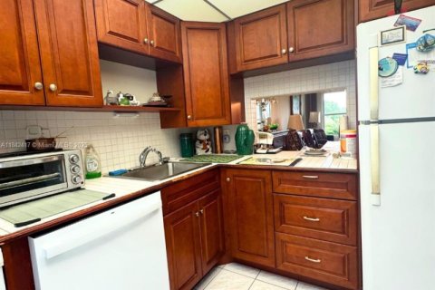 Condo in Margate, Florida, 1 bedroom  № 1836039 - photo 6