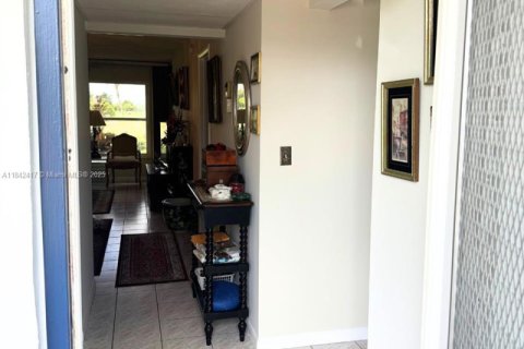 Condo in Margate, Florida, 1 bedroom  № 1836039 - photo 4