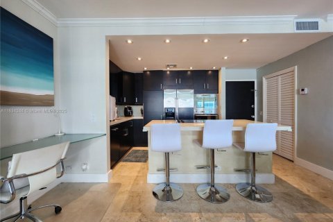 Condo in Hollywood, Florida, 2 bedrooms  № 2037015 - photo 6