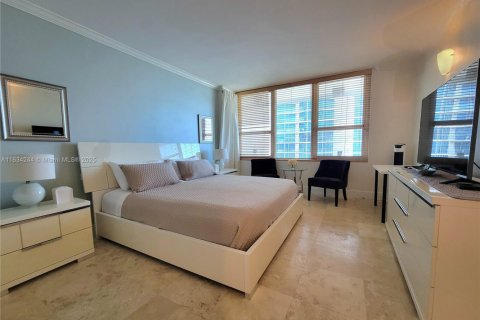 Condo in Hollywood, Florida, 2 bedrooms  № 2037015 - photo 14