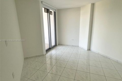 Condominio en venta en Miami Beach, Florida, 2 dormitorios, 98.85 m2 № 1979637 - foto 13