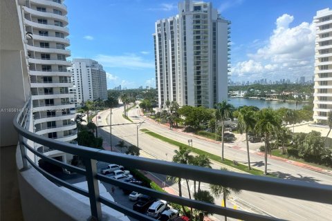 Condominio en venta en Miami Beach, Florida, 2 dormitorios, 98.85 m2 № 1979637 - foto 3