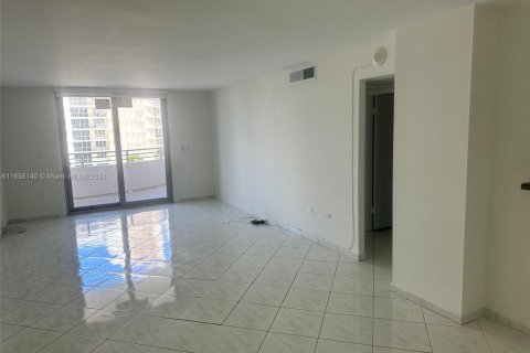 Condominio en venta en Miami Beach, Florida, 2 dormitorios, 98.85 m2 № 1979637 - foto 9