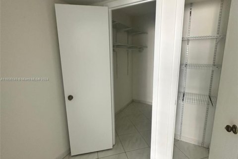 Condominio en venta en Miami Beach, Florida, 2 dormitorios, 98.85 m2 № 1979637 - foto 25