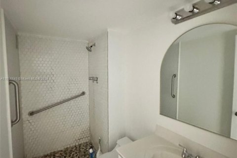 Condominio en venta en Miami Beach, Florida, 2 dormitorios, 98.85 m2 № 1979637 - foto 11