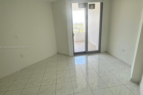 Condominio en venta en Miami Beach, Florida, 2 dormitorios, 98.85 m2 № 1979637 - foto 12