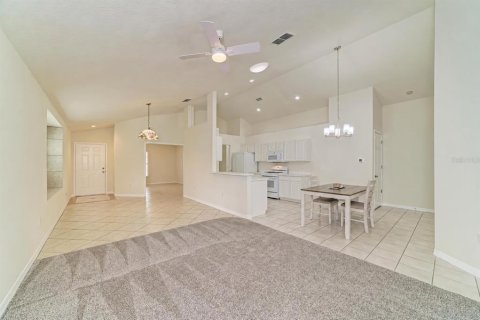 House in Bradenton, Florida 2 bedrooms, 129.6 sq.m. № 2427028 - photo 11