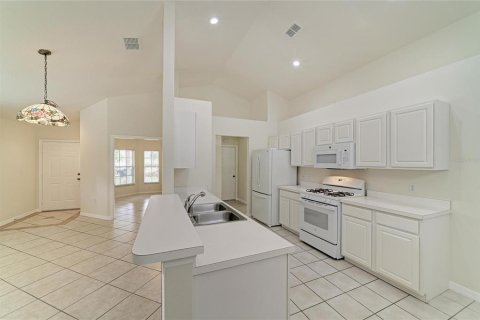 House in Bradenton, Florida 2 bedrooms, 129.6 sq.m. № 2427028 - photo 13