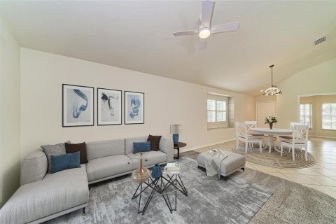 House in Bradenton, Florida 2 bedrooms, 129.6 sq.m. № 2427028 - photo 5