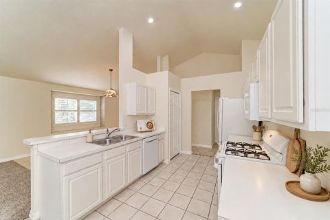 House in Bradenton, Florida 2 bedrooms, 129.6 sq.m. № 2427028 - photo 14
