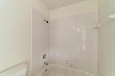 House in Bradenton, Florida 2 bedrooms, 129.6 sq.m. № 2427028 - photo 24