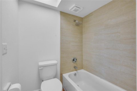 Touwnhouse à vendre à Apollo Beach, Floride: 2 chambres, 107.77 m2 № 2277876 - photo 18