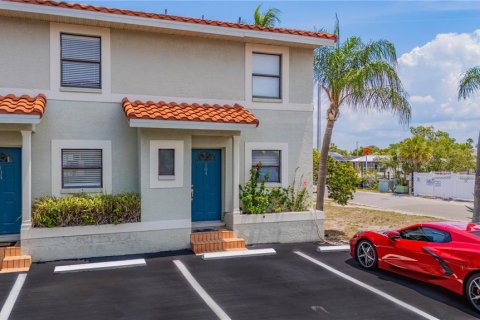 Townhouse in Apollo Beach, Florida 2 bedrooms, 107.77 sq.m. № 2277876
