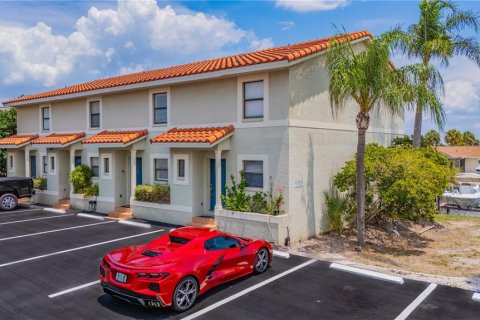 Touwnhouse à vendre à Apollo Beach, Floride: 2 chambres, 107.77 m2 № 2277876 - photo 3