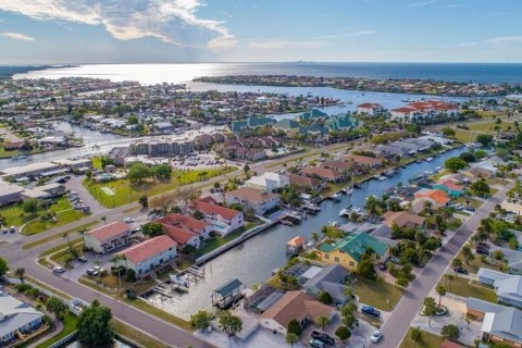 Touwnhouse à vendre à Apollo Beach, Floride: 2 chambres, 107.77 m2 № 2277876 - photo 28